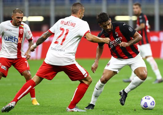 Paquetà in azione contro il Monza in amichevole Paquetà in azione contro il Monza in amichevole