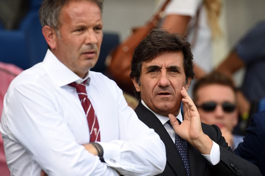 BERGAMO, ITALY - SEPTEMBER 11: (L-R) Head Coach of FC Torino Sinisa Mihajlovic and President of FC Torino Urbano Cairo look during the Serie a match between Atalanta BC and FC Torino at Stadio Atleti Azzurri d'Italia on September 11, 2016 in Bergamo, Italy. (Photo by Pier Marco Tacca/Getty Images) BERGAMO, ITALY - SEPTEMBER 11: (L-R) Head Coach of FC Torino Sinisa Mihajlovic and President of FC Torino Urbano Cairo look during the Serie a match between Atalanta BC and FC Torino at Stadio Atleti Azzurri d'Italia on September 11, 2016 in Bergamo, Italy. (Photo by Pier Marco Tacca/Getty Images)