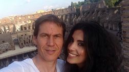 Scommesse, su liaison di Garcia con la giovane Francesca i bookmaker puntano proposta matrimonio in diretta e arrivo bebè