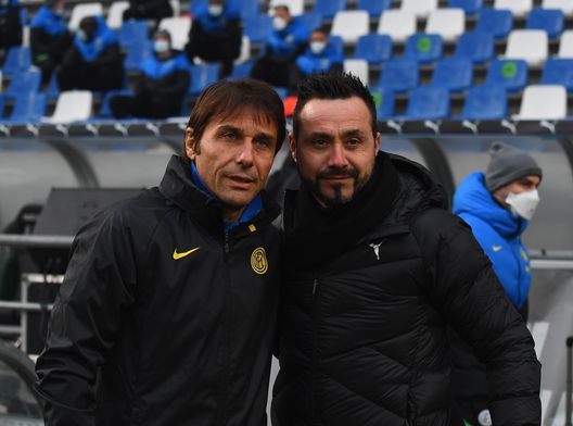 REGGIO NELL'EMILIA, ITALY - NOVEMBER 28: Head Coach of FC Internazionale Antonio Conte shakes hands with head coach of US Sassuolo De Zerbi before the Serie A match between US Sassuolo and FC Internazionale at Mapei Stadium - Citta del Tricolore on November 28, 2020 in Reggio nell'Emilia, Italy (Photo by Claudio Villa - Inter/Inter via Getty Images) REGGIO NELL'EMILIA, ITALY - NOVEMBER 28: Head Coach of FC Internazionale Antonio Conte shakes hands with head coach of US Sassuolo De Zerbi before the Serie A match between US Sassuolo and FC Internazionale at Mapei Stadium - Citta del Tricolore on November 28, 2020 in Reggio nell'Emilia, Italy (Photo by Claudio Villa - Inter/Inter via Getty Images)