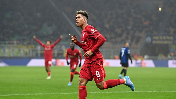 MILAN, ITALY - FEBRUARY 16: Roberto Firmino of Liverpool celebrates after scoring their side's first goal during the UEFA Champions League Round Of Sixteen Leg One match between Inter and Liverpool FC at Giuseppe Meazza Stadium on February 16, 2022 in Milan, Italy. (Photo by Shaun Botterill/Getty Images) MILAN, ITALY - FEBRUARY 16: Roberto Firmino of Liverpool celebrates after scoring their side's first goal during the UEFA Champions League Round Of Sixteen Leg One match between Inter and Liverpool FC at Giuseppe Meazza Stadium on February 16, 2022 in Milan, Italy. (Photo by Shaun Botterill/Getty Images)