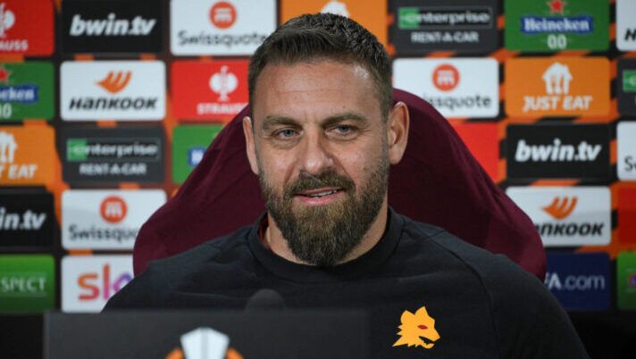 De Rossi: “Lukaku, problema all’anca che si ripresenta: cosa filtra! Dybala gioca? Sta bene ma…” - immagine 1