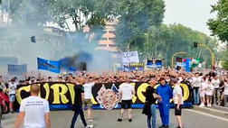 VIDEO Fiorentina-Inter, tifosi nerazzurri in delirio per la finale di Coppa Italia