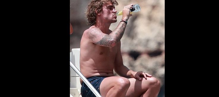 Griezmann, prima del Barça… Ibiza: l’ex Atletico pizzicato con birra e… Griezmann, prima del Barça… Ibiza: l’ex Atletico pizzicato con birra e…
