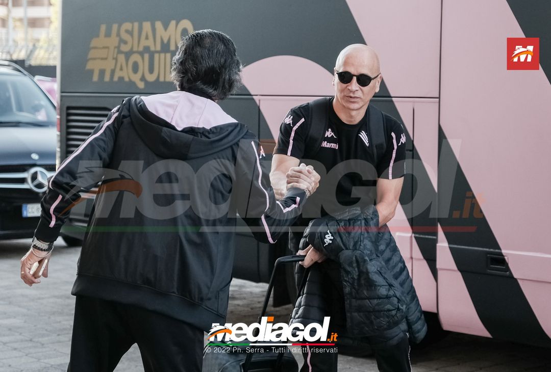 FOTO Palermo, i rosanero verso Manchester: la partenza dal “Renzo Barbera” (Gallery) - immagine 16