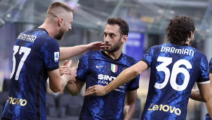 Serie A, Inter-Napoli 3-2: nerazzurri brillanti, Spalletti si arrende al passato