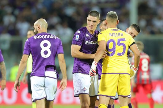 FLORENCE, ITALY - AUGUST 14: Nikola Milenkovic of ACF Fiorentina and Pierluigi Gollini goalkeeper of ACF Fiorentina celebrates the victory after during the Serie A match between ACF Fiorentina and US Cremonese at Stadio Artemio Franchi on August 14, 2022 in Florence, Italy. (Photo by Gabriele Maltinti/Getty Images) Gollini, così il riscatto diventa complicato: adesso deve parlare il campo- immagine 2