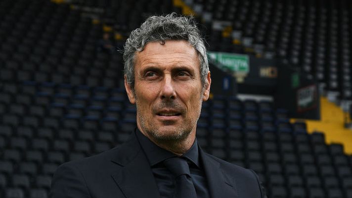 UDINE, ITALY - MAY 16: Luca Gotti, Head coach of Udinese Calcio looks on prior to the Serie A match between Udinese Calcio and UC Sampdoria at Dacia Arena on May 16, 2021 in Udine, Italy. Sporting stadiums around Italy remain under strict restrictions due to the Coronavirus Pandemic as Government social distancing laws prohibit fans inside venues resulting in games being played behind closed doors. (Photo by Alessandro Sabattini/Getty Images) Gotti: “Le condizioni di Pereyra e Becao! Deulofeu lavora molto, va gestito così” - immagine 1