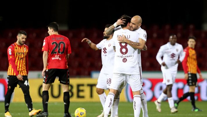BENEVENTO, ITALY - JANUARY 22: Simone Zaza of Torino celerbates scoring the 2nd Torino goal with Daniele Baselli of Torino during the Serie A match between Benevento Calcio and Torino FC at Stadio Ciro Vigorito on January 22, 2021 in Benevento, Italy. (Photo by Francesco Pecoraro/Getty Images) BENEVENTO, ITALY - JANUARY 22: Simone Zaza of Torino celerbates scoring the 2nd Torino goal with Daniele Baselli of Torino during the Serie A match between Benevento Calcio and Torino FC at Stadio Ciro Vigorito on January 22, 2021 in Benevento, Italy. (Photo by Francesco Pecoraro/Getty Images)