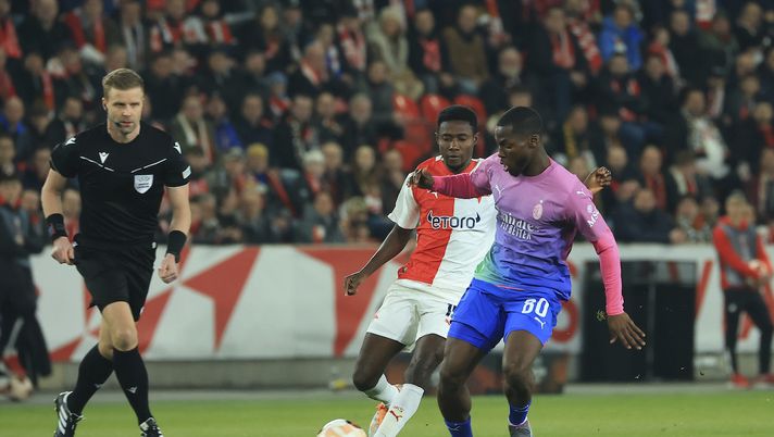 Yunus Musah (centrocampista AC Milan), qui durante Slavia Praga-Milan 1-3 (Europa League 2023-2024) | News (Getty Images) Yunus Musah AC Milan Slavia Praga-Milan 1-3 Europa League 2023-2024