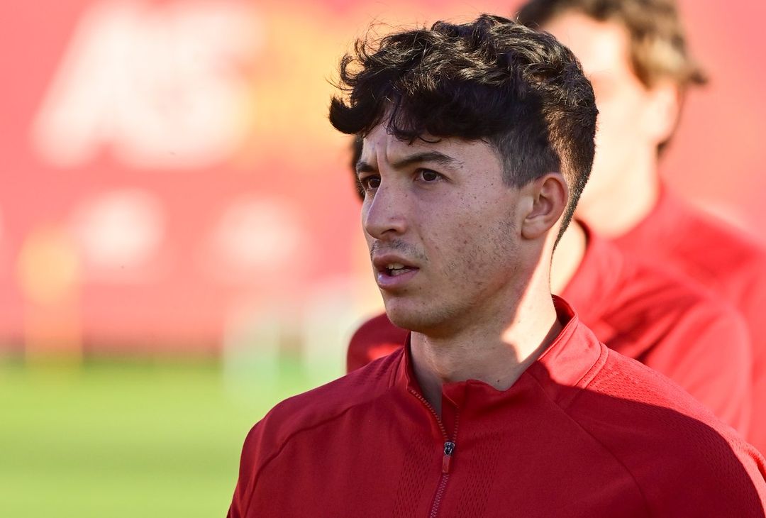 Mourinho respira: a Trigoria Pellegrini e Kumbulla in gruppo – FOTO GALLERY - immagine 32