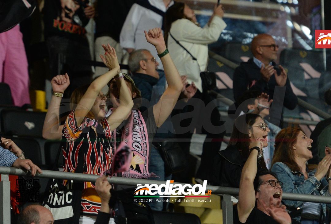Fototifo, i tifosi allo stadio per Palermo-Virtus Entella 2-2 (gallery) - immagine 127