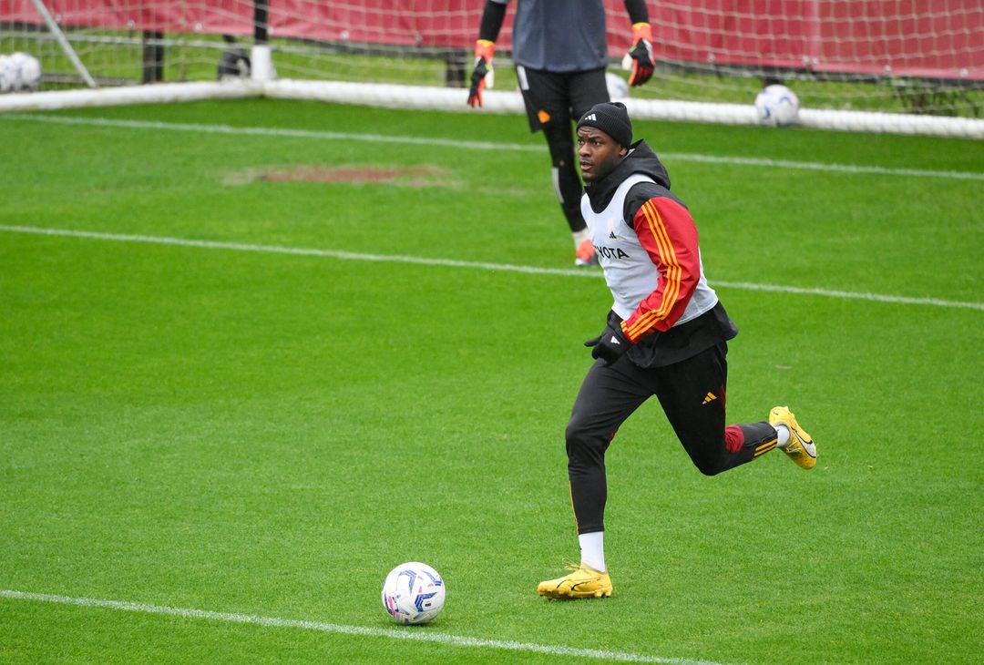 Roma, la ripresa degli allenamenti sotto la pioggia a Trigoria – FOTOGALLERY - immagine 40