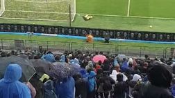 Marea azzurra al Mapei Stadium: i tifosi del Napoli sfidano anche la pioggia