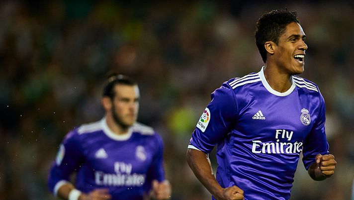 Real Madrid, la carica di Varane: “Questo club è un modo di essere. Con o senza Sergio Ramos non cambia niente”  Real Madrid, la carica di Varane: “Questo club è un modo di essere. Con o senza Sergio Ramos non cambia niente”