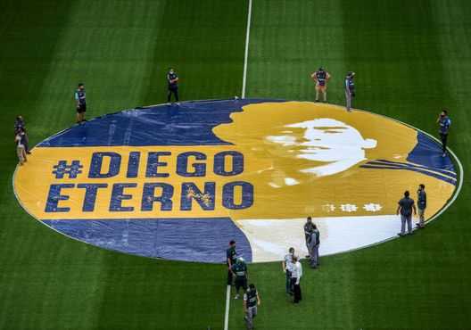 (Photo by Marcelo Endelli/Getty Images) Derby Argentina-Brasile, Maradona e Messi un gradino sotto. Menotti: “Pelé supera tutti”- immagine 2