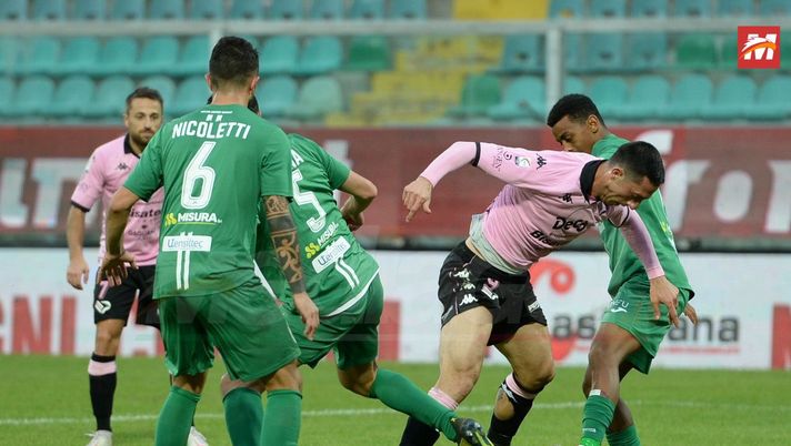 Monopoli, salgono a sette i tesserati positivi al Covid-19: sabato la sfida contro il Palermo 
