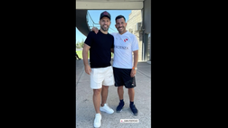 VIDEO / Aguero va a trovare Tevez: l’incontro tra due ex bomber