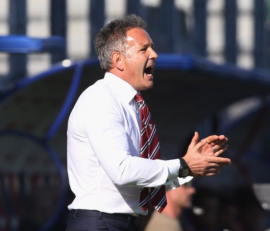 CROTONE, ITALY - OCTOBER 15: Head coach of Torino Sinisa Mihajlovic applaudes during the Serie A match between FC Crotone and Torino FC at Stadio Comunale Ezio Scida on October 15, 2017 in Crotone, Italy. (Photo by Maurizio Lagana/Getty Images) CROTONE, ITALY - OCTOBER 15: Head coach of Torino Sinisa Mihajlovic applaudes during the Serie A match between FC Crotone and Torino FC at Stadio Comunale Ezio Scida on October 15, 2017 in Crotone, Italy. (Photo by Maurizio Lagana/Getty Images)