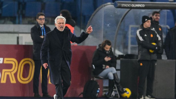 Tifosi furiosi: “Vergogna”. E per Mourinho futuro incerto - immagine 1