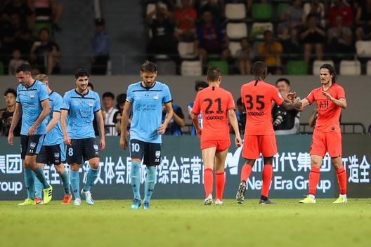SUZHOU, CHINA - JULY 30:  Edinson Cavani of Paris Saint-Germain celebrates a point with Nianzou Tanguy Kouassi during the International Super Cup 2019 between Sydney FC and Paris Saint Germain at Suzhou Olympic Sports Centre on July 30, 2019 in Suzhou, China.  (Photo by Lintao Zhang/Getty Images) 