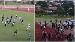 Swaziland, l’arbitro corre inseguito dai tifosi: e i poliziotti non fanno un plissé…