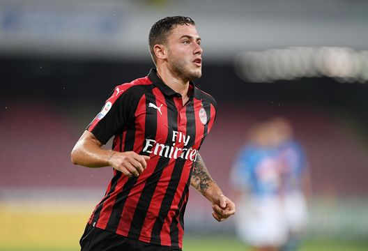 Milan: vicinissimo il rinnovo di Davide Calabria Milan: vicinissimo il rinnovo di Davide Calabria