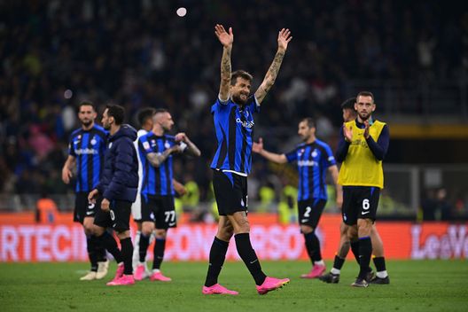 Acerbi, parole da leader: fondamentale dentro e fuori dal campo, merita la conferma- immagine 2