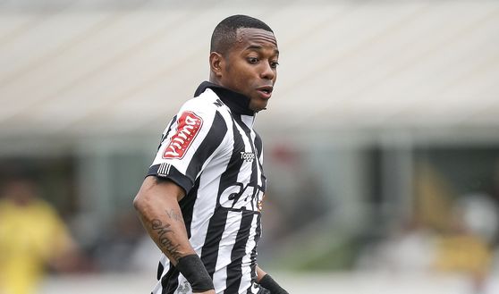 Robinho (ex attaccante AC Milan), qui con la maglia del Santos nel 2017 | Milan News (Getty Images) Robinho Santos AC Milan