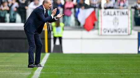 TURIN, ITALY - MARCH 17: Head coach of Juventus Massimiliano Allegri shouts to his players during the Serie A TIM match between Juventus and Genoa CFC at Allianz Stadium on March 17, 2024 in Turin, Italy. (Photo by Daniele Badolato - Juventus FC/Juventus FC via Getty Images)
