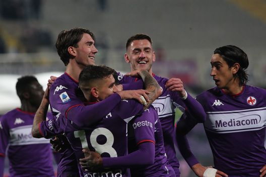GERMOGLI PH: 17 GENNAIO 2022 FIRENZE STADIO ARTEMIO FRANCHI CAMPIONATO SERIE A TIM 2021/2022 FIORENTINA VS GENOA NELLA FOTO ESULTANZA GOL TORREIRA Il commento: “Sinfonia da applausi, tutti suonano a memoria”- immagine 2
