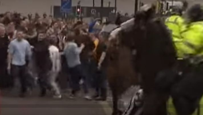 Derby di marzo tra Stella Rossa e Partizan: quando il maiale arrosto scatenò una rissa tra tifosi - immagine 1