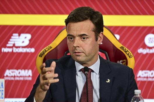ROME, ITALY - SEPTEMBER 01: AS Roma General Manager Tiago Pinto during a press conference at Centro SportivoFulvio Bernardini on September 01, 2021 in Rome, Italy. (Photo by Luciano Rossi/AS Roma via Getty Images) Roma, Pinto avverte la Fiorentina: “Vogliamo più punti del girone d’andata”- immagine 2