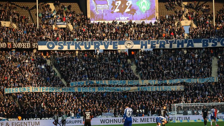 BERLIN, GERMANY - MARCH 07: Berlin Fans hold a sign during the Bundesliga match between Hertha BSC and SV Werder Bremen at Olympiastadion on March 07, 2020 in Berlin, Germany. (Photo by Maja Hitij/Bongarts/Getty Images) BERLIN, GERMANY - MARCH 07: Berlin Fans hold a sign during the Bundesliga match between Hertha BSC and SV Werder Bremen at Olympiastadion on March 07, 2020 in Berlin, Germany. (Photo by Maja Hitij/Bongarts/Getty Images)