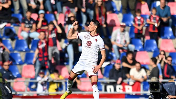 BOLOGNA, ITALY - NOVEMBER 06: Sasa Lukic of Torino FC celebrates after scoring the opening goal during the Serie A match between Bologna FC and Torino FC at Stadio Renato Dall'Ara on November 06, 2022 in Bologna, Italy. (Photo by Alessandro Sabattini/Getty Images) Lukic piace a Napoli e Roma: le richieste del Toro sono però troppo elevate – TMW - immagine 1
