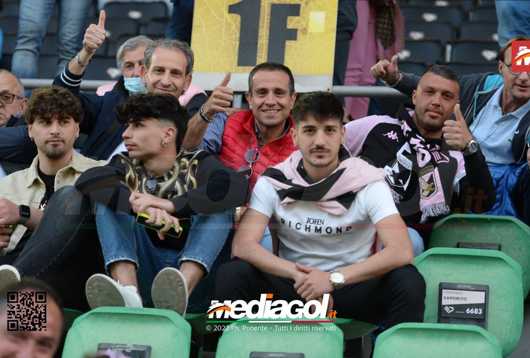 Fototifo, i tifosi allo stadio per Palermo-Virtus Entella 2-2 (gallery) - immagine 108