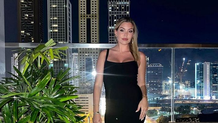 Costanza Caracciolo posta una foto di qualche giorno fa: “Più carica che mai” - immagine 1