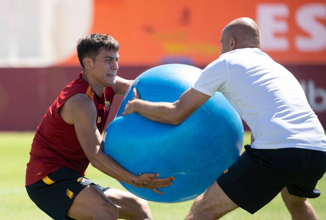 Allenamento mattutino per Paulo Dybala – FOTO GALLERY - immagine 20