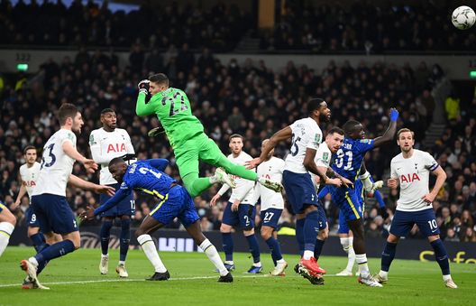 LONDON, ENGLAND - JANUARY 12: Antonio Ruediger of Chelsea scores their side's first goal past Pierluigi Gollini of Tottenham Hotspur during the Carabao Cup Semi Final Second Leg match between Tottenham Hotspur and Chelsea at Tottenham Hotspur Stadium on January 12, 2022 in London, England. (Photo by Shaun Botterill/Getty Images) Scalabrelli (Spal): “Milinkovic ha poche partite alle spalle, lo paga”- immagine 2