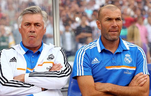 GOTHENBURG, SWEDEN - JULY 27: Carlo Ancelotti (L), head coach of Real Madrid and assistant coach Zinedine Zidane look on before the pre season friendly match between Real Madrid and Paris Saint-Germain at Ullevi on July 27, 2013 in Gothenburg, Sweden. (Photo by Martin Rose/Getty Images) Ancelotti e Zidane, destini incrociati fra Madrid e… Brasile - immagine 1