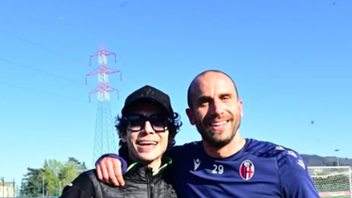 Due ospiti speciali a Casteldebole: Valentino Rossi e Cesare Cremonini Due ospiti speciali a Casteldebole: Valentino Rossi e Cesare Cremonini - immagine 1