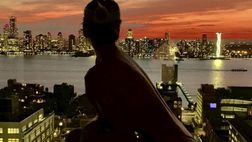 Alessia Marcuzzi nuda sui social: la foto è hot, botto di like. “Scattata da mio marito”