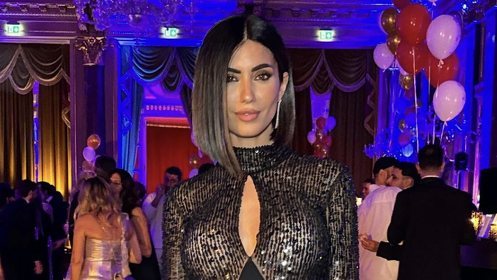 Federica Nargi, abito nero elegante e forme da capogiro: lady Matri incanta i fan - immagine 1