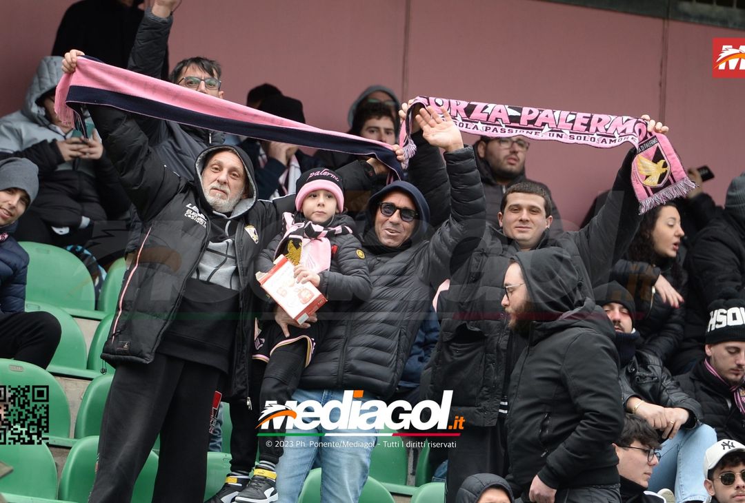 FOTOTIFO Palermo-Reggina 2-1, i tifosi allo Stadio “Renzo Barbera” (Gallery) - immagine 60
