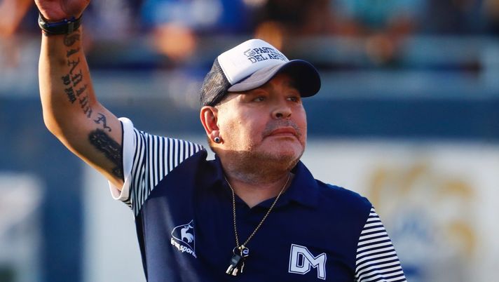Diego Armando Maradona (allenatore Gimnasia y Esgrima La Plata) | (Getty Images) 