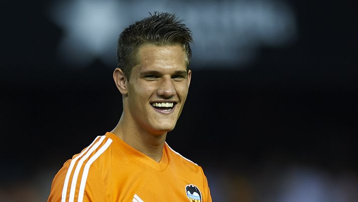 VALENCIA, SPAIN - AUGUST 29: Bruno Zuculini of Valencia reacts prior to the La Liga match between Valencia CF and Malaga CF at Estadi de Mestalla on August 29, 2014 in Valencia, Spain. (Photo by Manuel Queimadelos Alonso/Getty Images) VALENCIA, SPAIN - AUGUST 29: Bruno Zuculini of Valencia reacts prior to the La Liga match between Valencia CF and Malaga CF at Estadi de Mestalla on August 29, 2014 in Valencia, Spain. (Photo by Manuel Queimadelos Alonso/Getty Images)