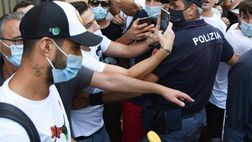 VIDEO Calciomercato, beffa Suarez: il bomber del Barcellona a Perugia per l’esame di italiano, la Juventus prende Dzeko!