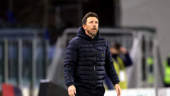 CAGLIARI, ITALY - FEBRUARY 19: Eusebio di Francesco coach of Cagliari looks on  during the Serie A match between Cagliari Calcio and Torino FC at Sardegna Arena on February 19, 2021 in Cagliari, Italy. (Photo by Enrico Locci/Getty Images)
