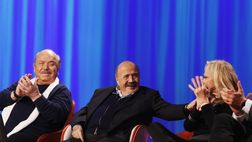 VIDEO / Dalla Premier Meloni a Gerry Scotti: il ricordo di Costanzo sui social