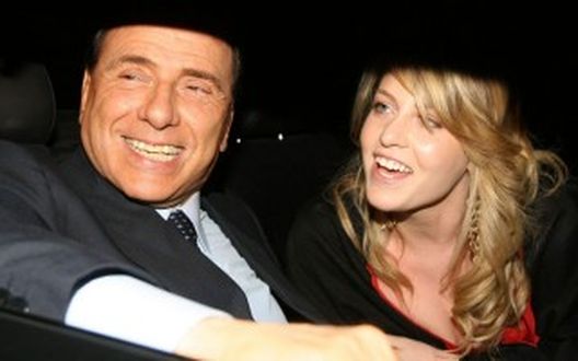 Barbara e Silvio Berlusconi (fonte foto: www.sport.sky.it) Barbara e Silvio Berlusconi (fonte foto: www.sport.sky.it)